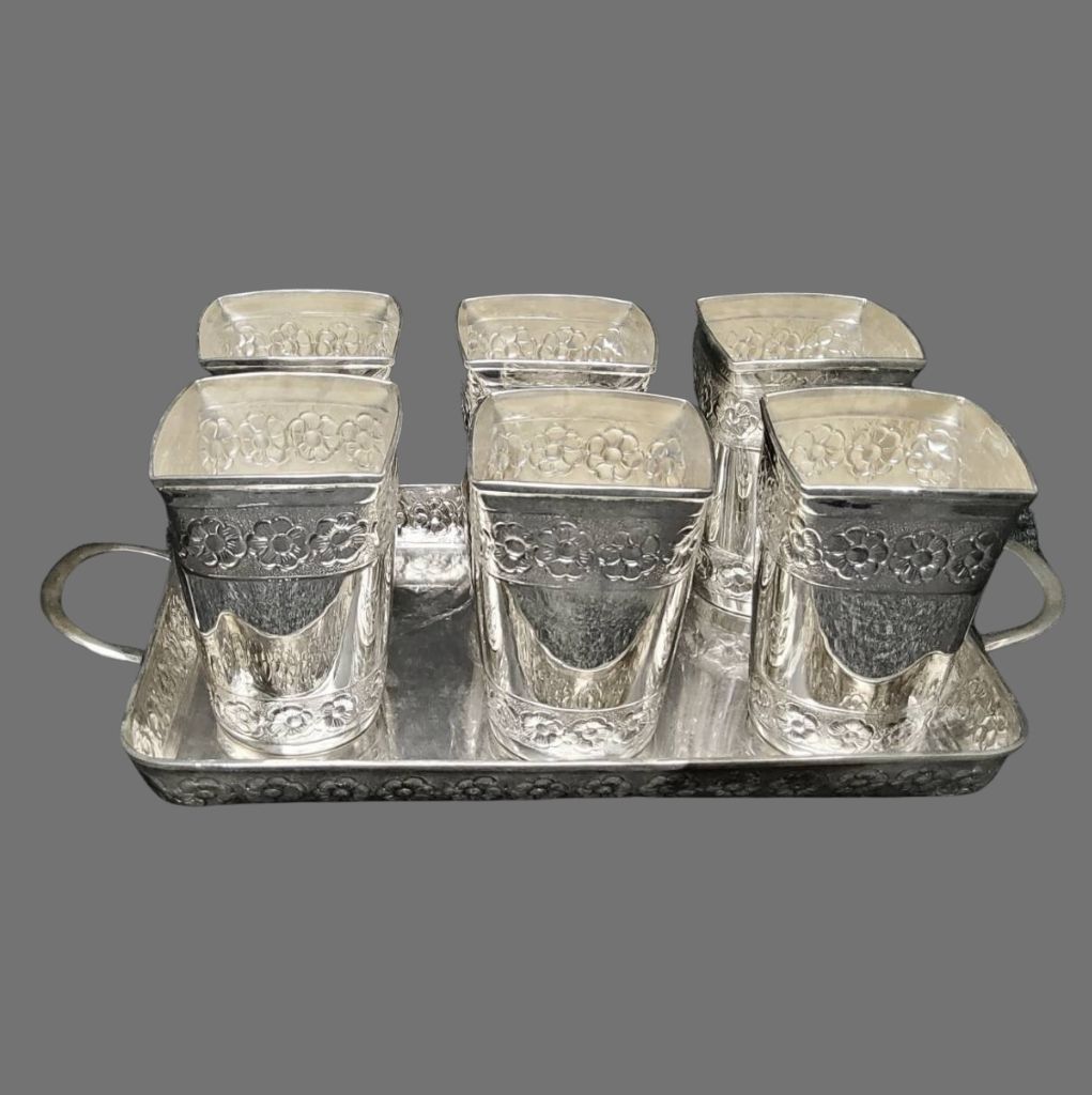 https://www.jewelnidhi.com/img/1609923814GLASS SET 1+6 MODEL 23.jpeg